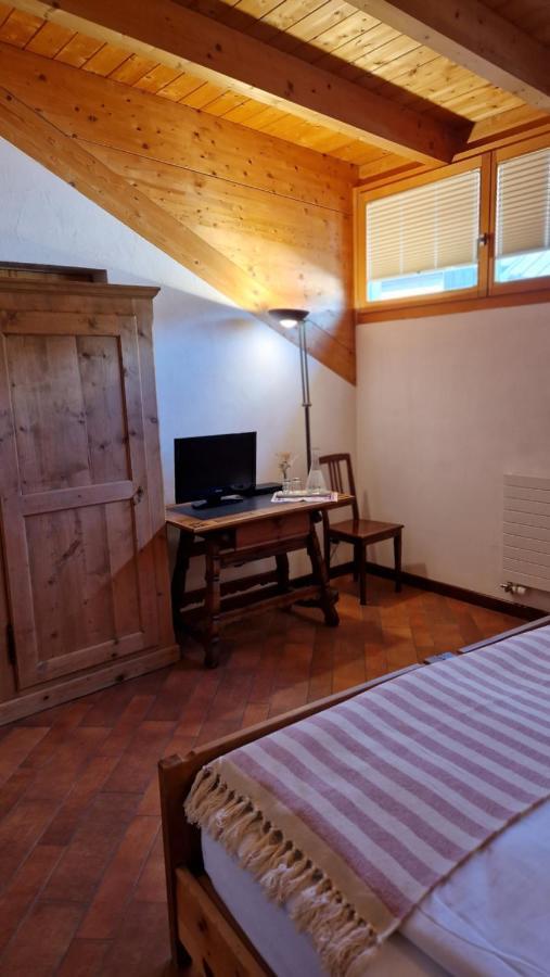 Weisses Kreuz - Crusch Alva Bed and Breakfast Samedan Exteriör bild