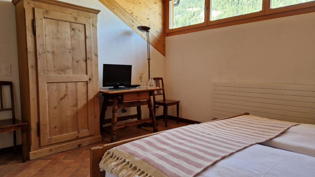 Weisses Kreuz - Crusch Alva Bed and Breakfast Samedan Exteriör bild